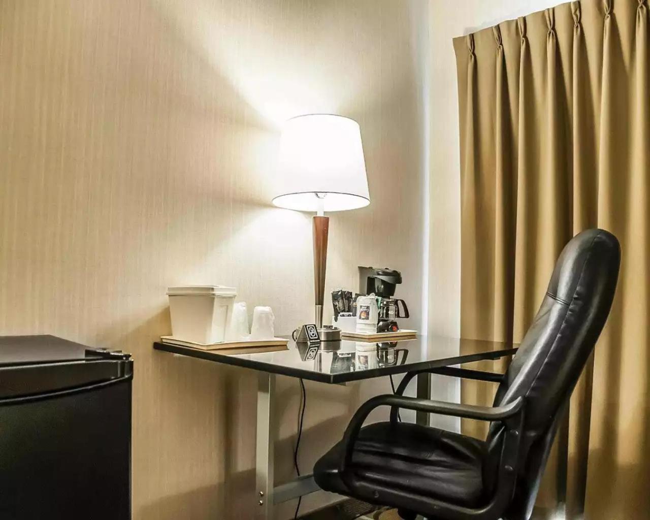 Comfort Inn Airport East Quebec City Bagian luar foto