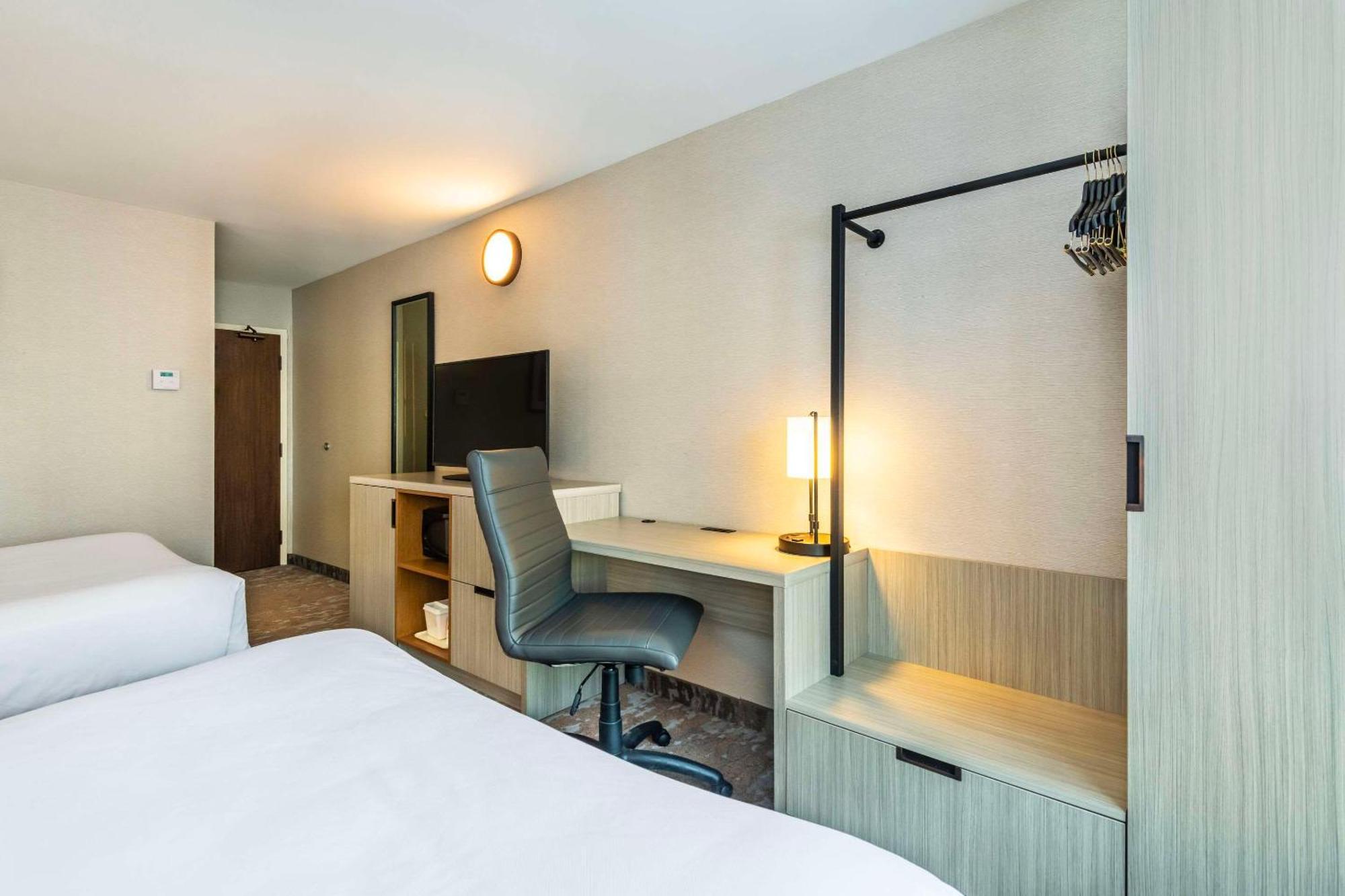 Comfort Inn Airport East Quebec City Bagian luar foto